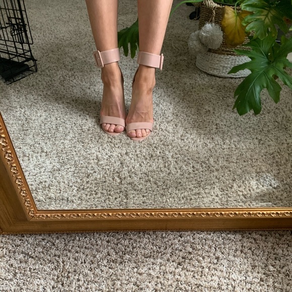 Nude heels - Picture 5 of 6
